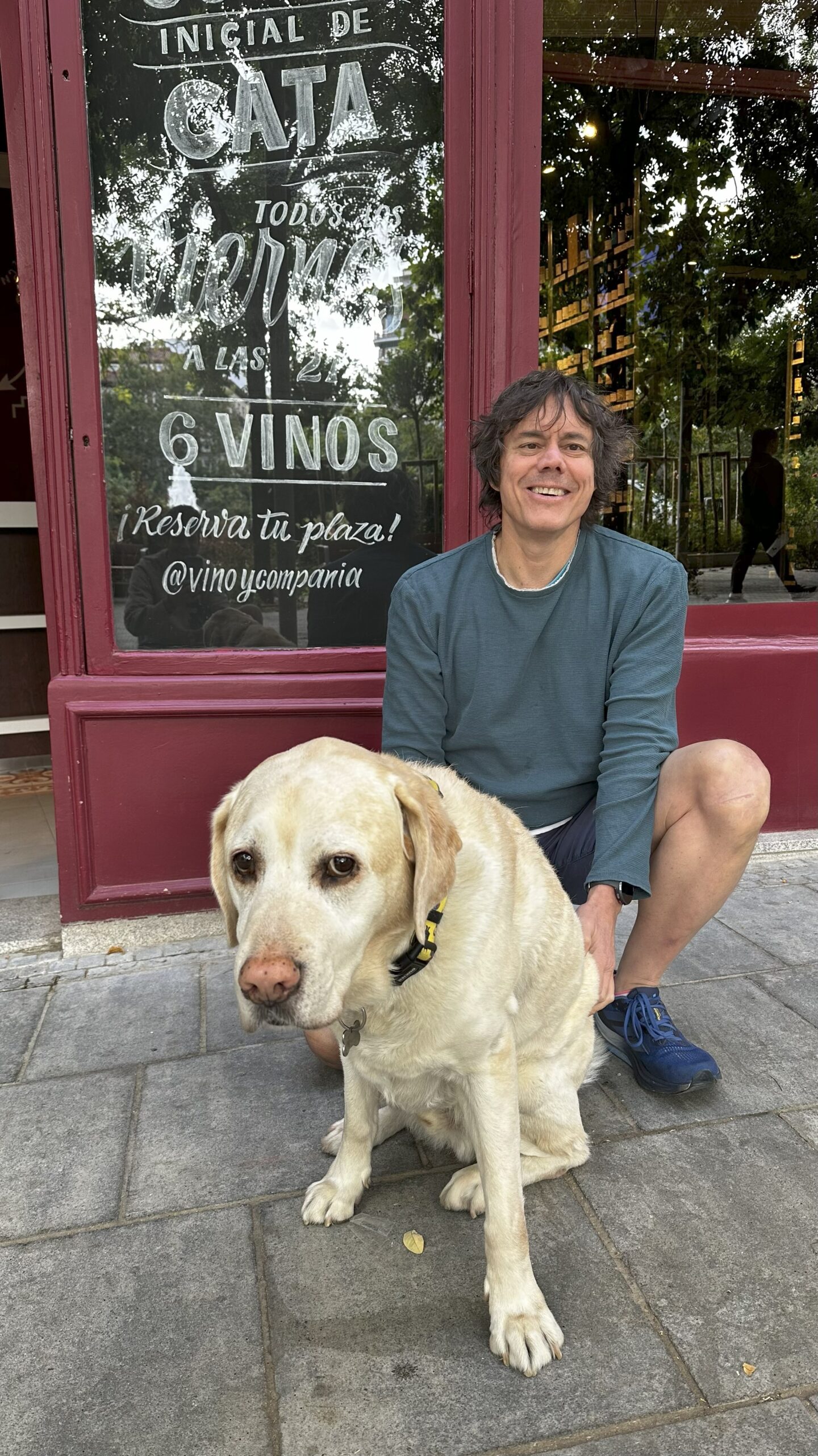 Hay vinos que son mucho más que botellas: son de cupo, buscados, escasos, incluso gentrificados. Vinos que muchos coleccionan o especulan con ellos, pero que en Vino & Compañía creemos que tienen un destino mejor: ser abiertos, compartidos y disfrutados.
